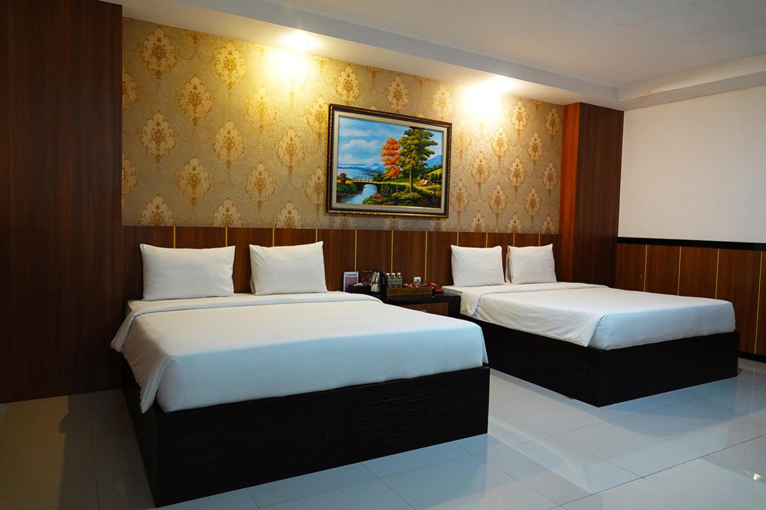 Baratha Hotel & Resto Bondowoso 外观 照片