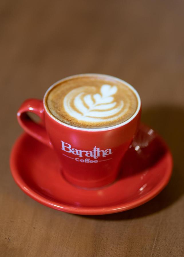 Baratha Hotel & Resto Bondowoso 外观 照片