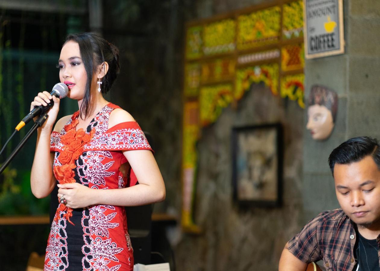 Baratha Hotel & Resto Bondowoso 外观 照片