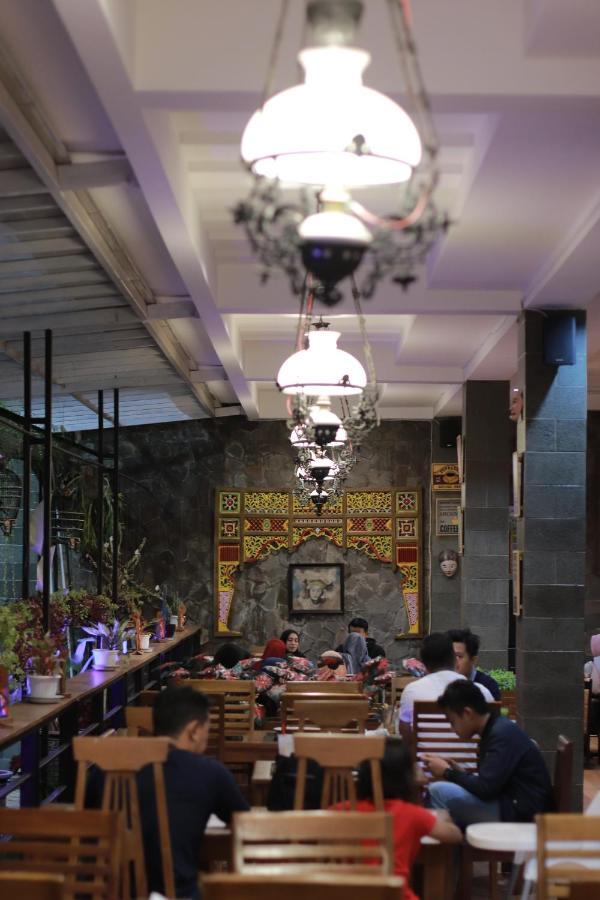 Baratha Hotel & Resto Bondowoso 外观 照片