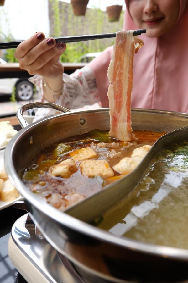 Baratha Hotel & Resto Bondowoso 外观 照片